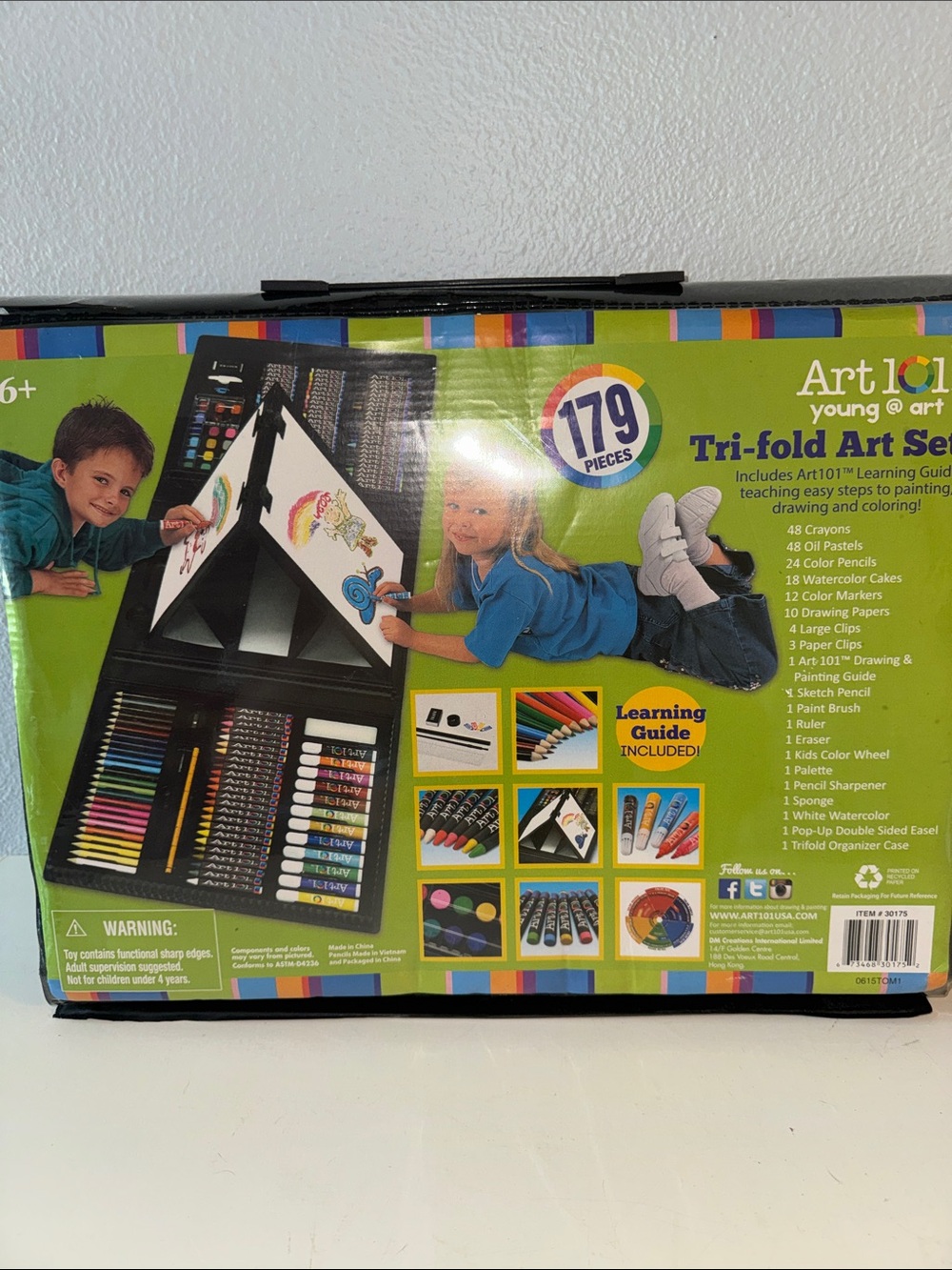 Art 101 Young @ Art Tri-Fold Art Set Portable Creativity Set Ages 6+